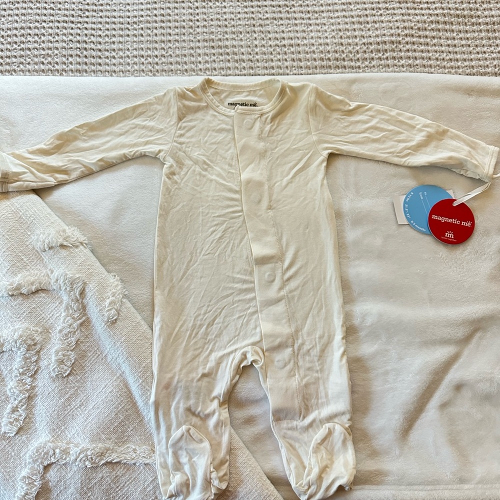 Magnetic Me Soft Cream Footie